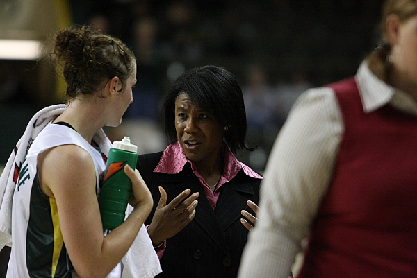 UO vs. Long Beach State, 66-45