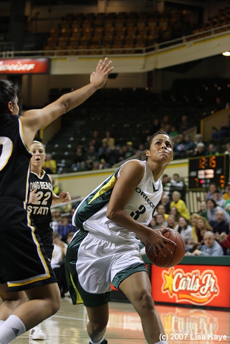 UO vs. Long Beach State, 66-45