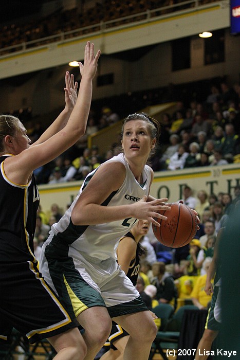 UO vs. Long Beach State, 66-45