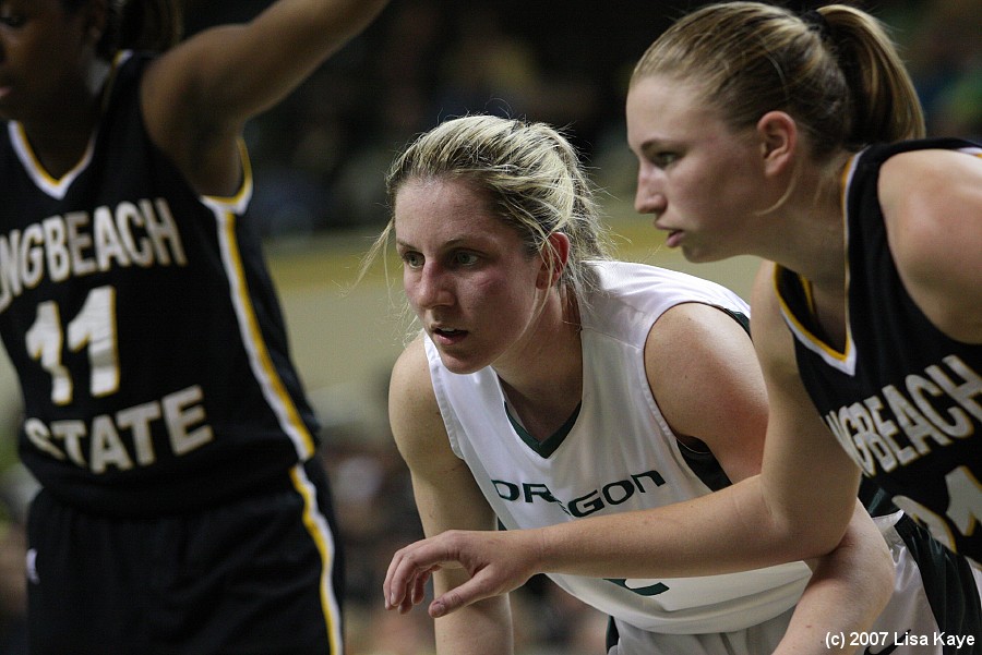 UO vs. Long Beach State, 66-45