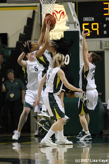 UO vs. Long Beach State, 66-45