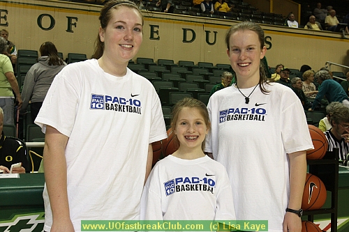 UO WBB Ball Girls!  Assist Manager, Shelby Wanser (and FBC member) on right.